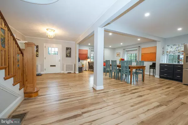 Ardmore, PA 19003,190 LAKESIDE RD