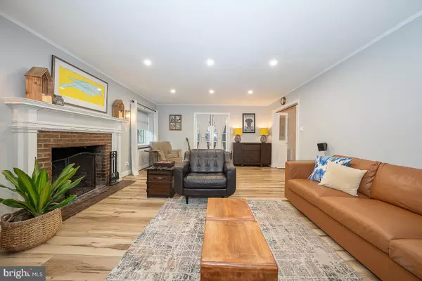 Ardmore, PA 19003,190 LAKESIDE RD