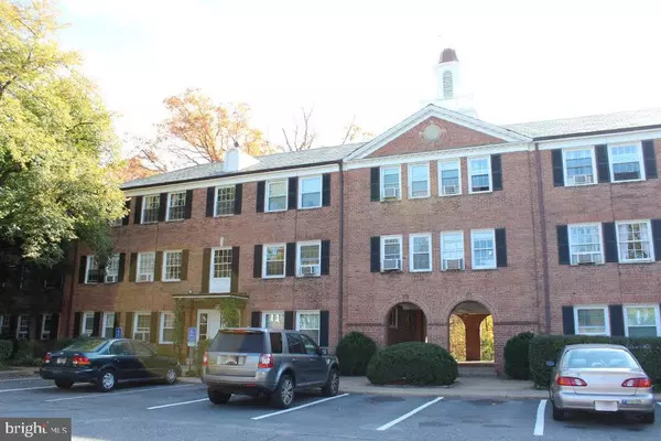 Arlington, VA 22204,5106 COLUMBIA PIKE #2