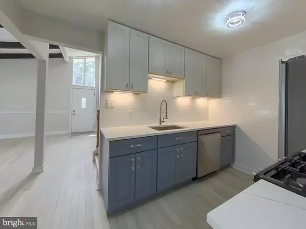 Alexandria, VA 22306,7803 FORDSON RD