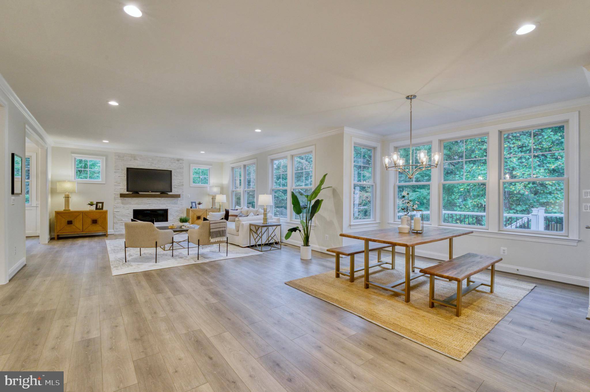 Vienna, VA 22180,906 FREDERICK ST SW
