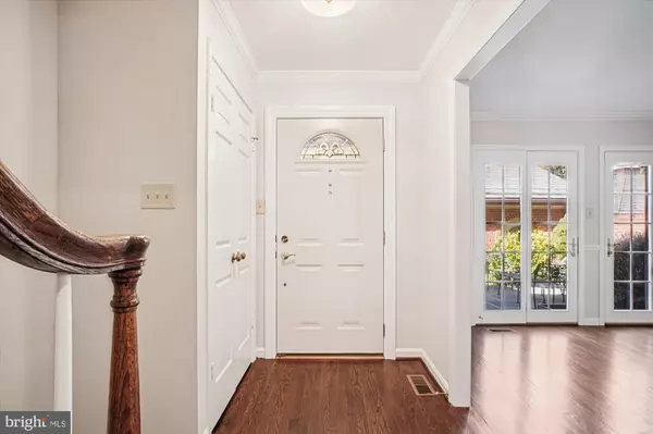 Arlington, VA 22207,2697 MARCEY RD