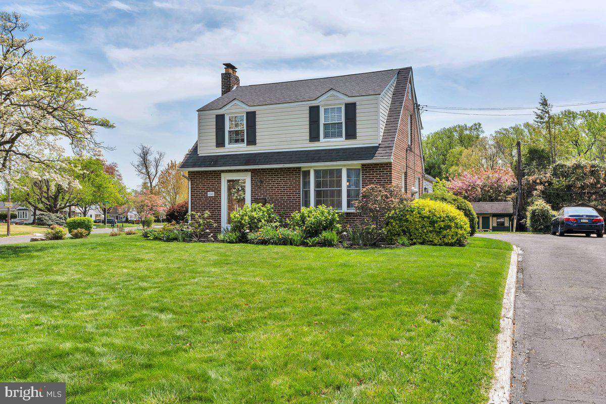 Philadelphia, PA 19136,8045 ALBION ST