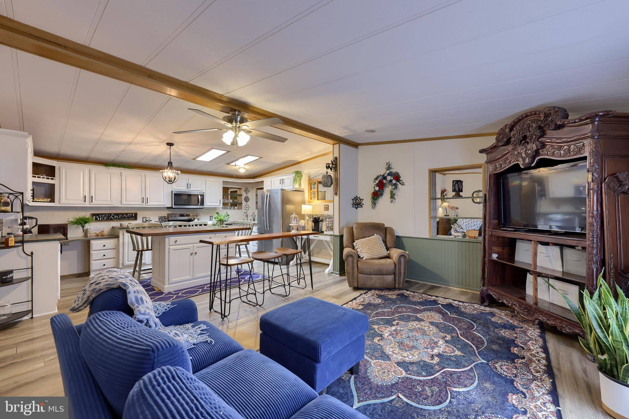 Manheim, PA 17545,15 OAK LN
