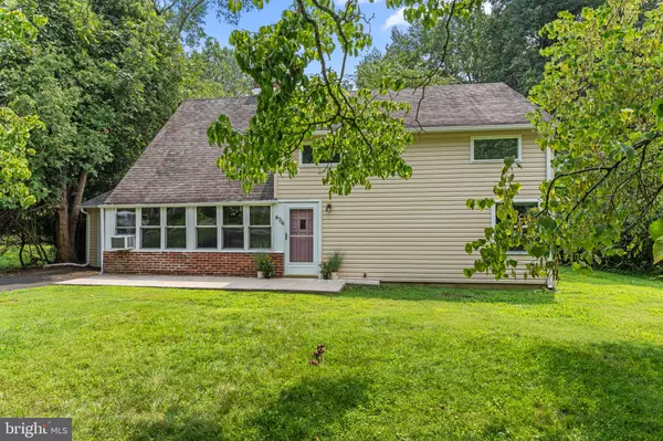 8704 PATTON RD, Wyndmoor, PA 19038