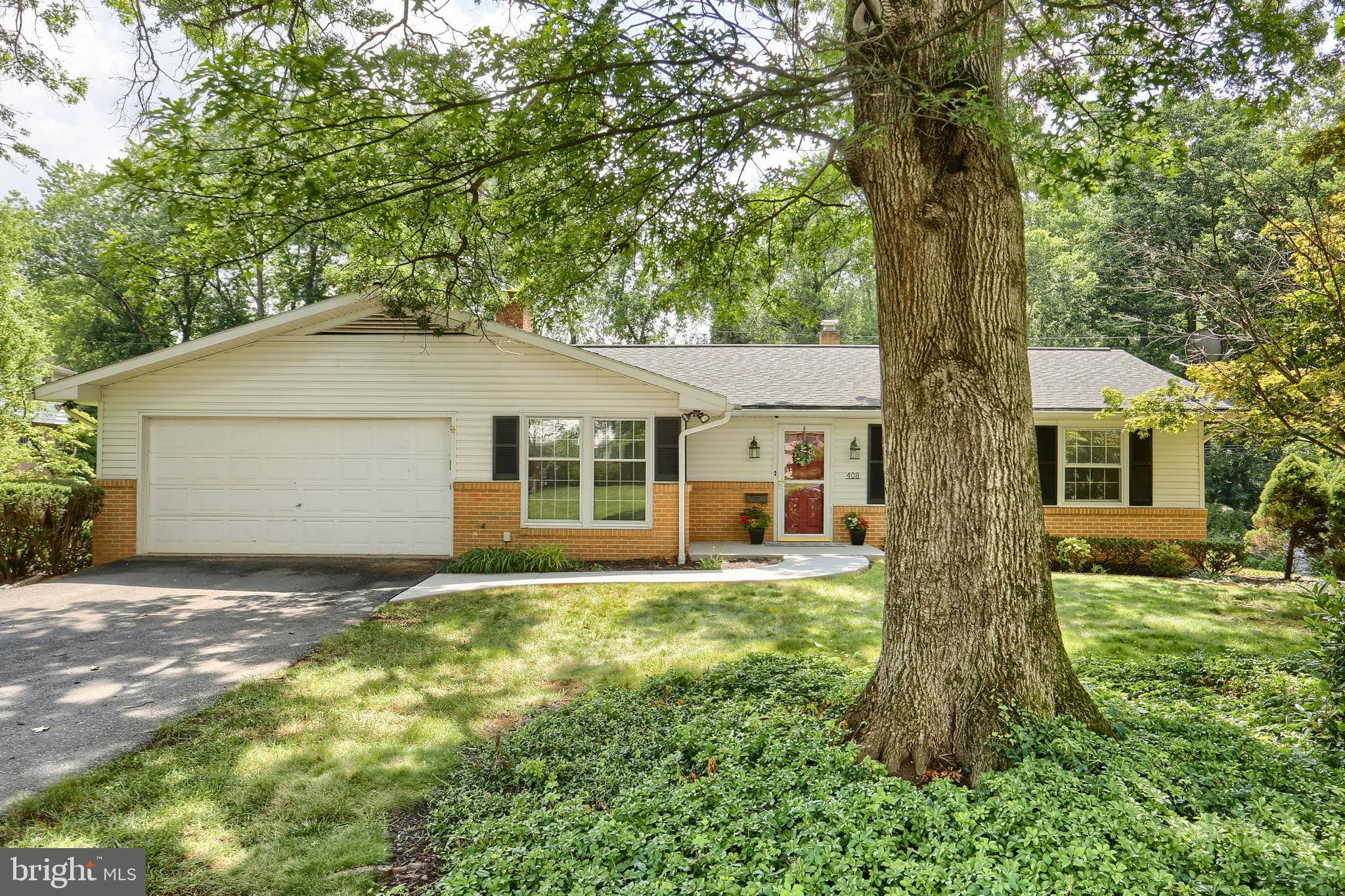 Camp Hill, PA 17011,408 CANDLEWYCK RD