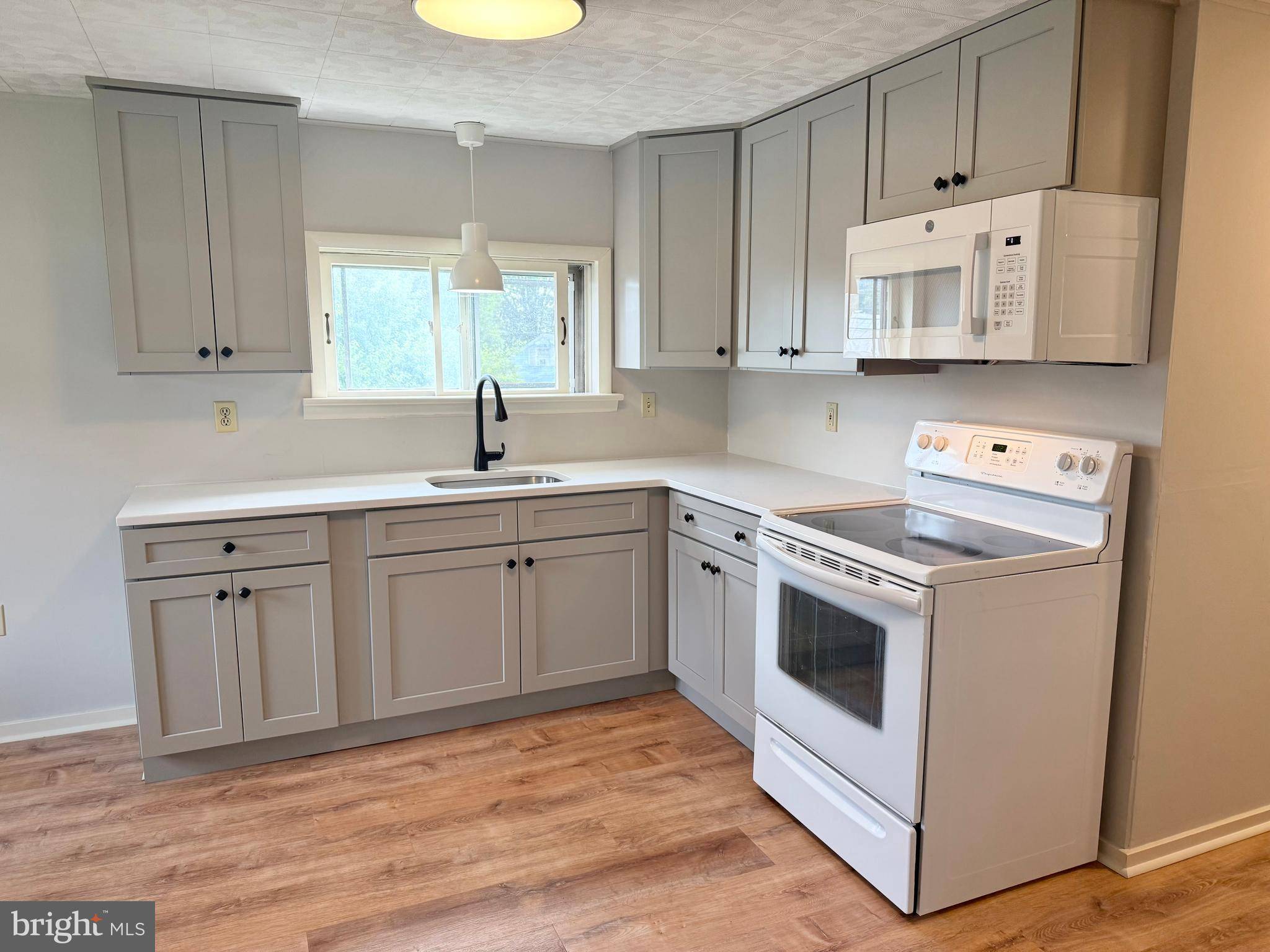 Gilbertsville, PA 19525,1552 B E PHILADELPHIA AVE