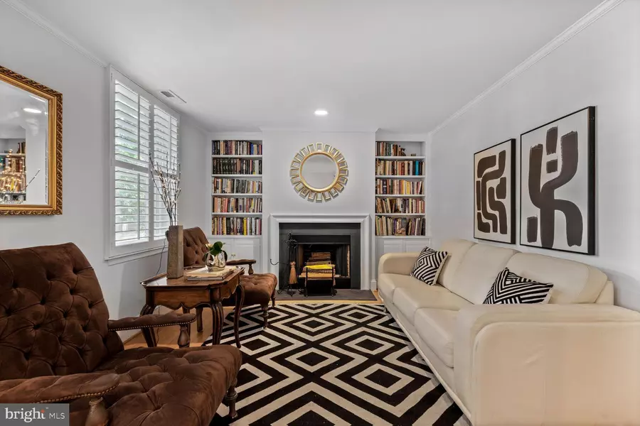 220 13TH ST SE #14, Washington, DC 20003