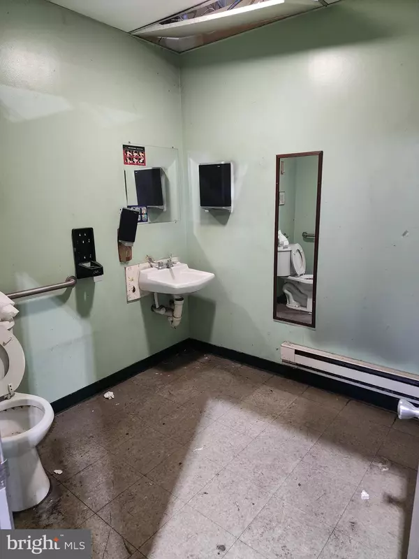 Trenton, NJ 08691,7 S GOLD DR #UNIT A