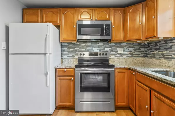 Sterling, VA 20164,1008 TEMPLE CT