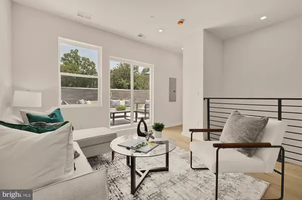 Washington, DC 20007,2610 41ST ST NW #7