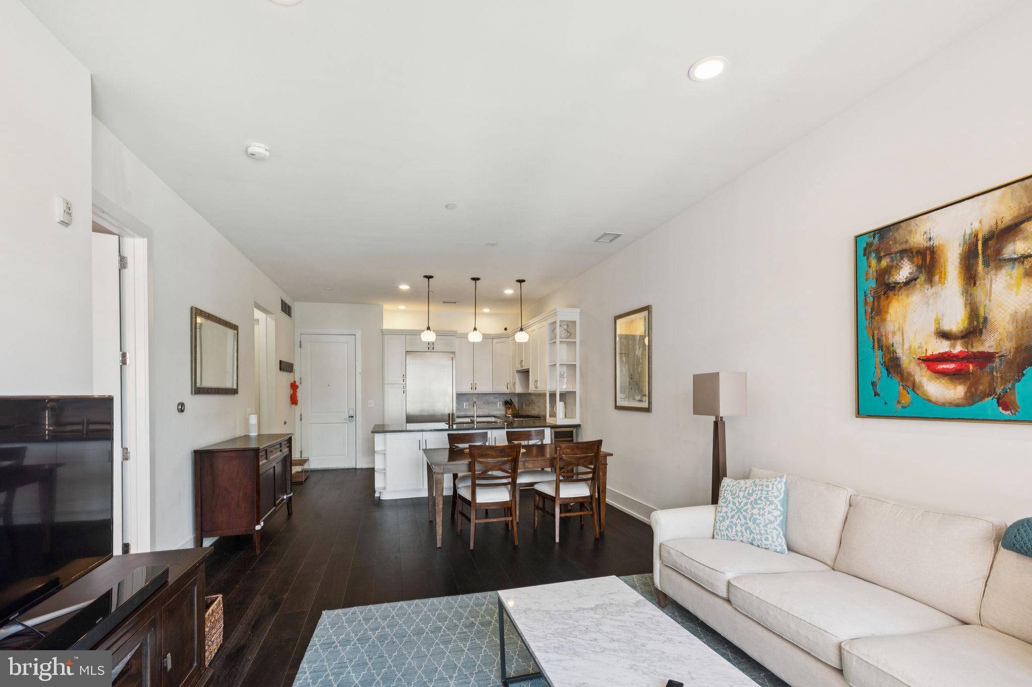 Philadelphia, PA 19147,410 S FRONT ST #304