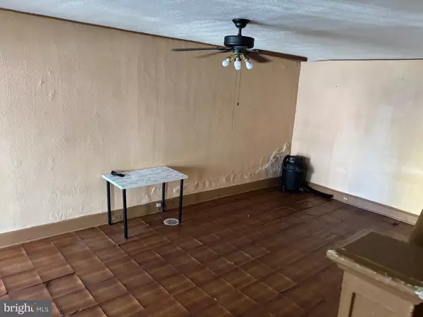 Philadelphia, PA 19133,2506 N MASCHER ST