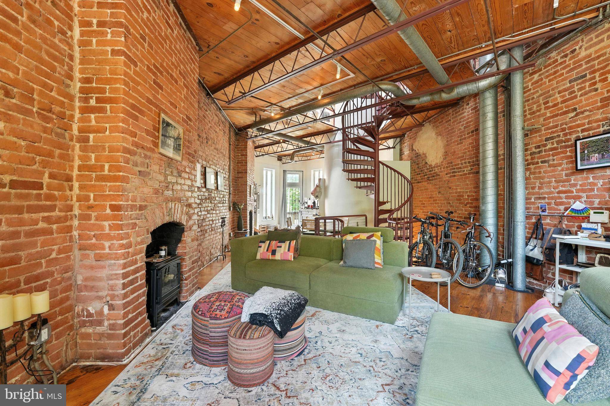Washington, DC 20009,1507 R ST NW #HOUSE