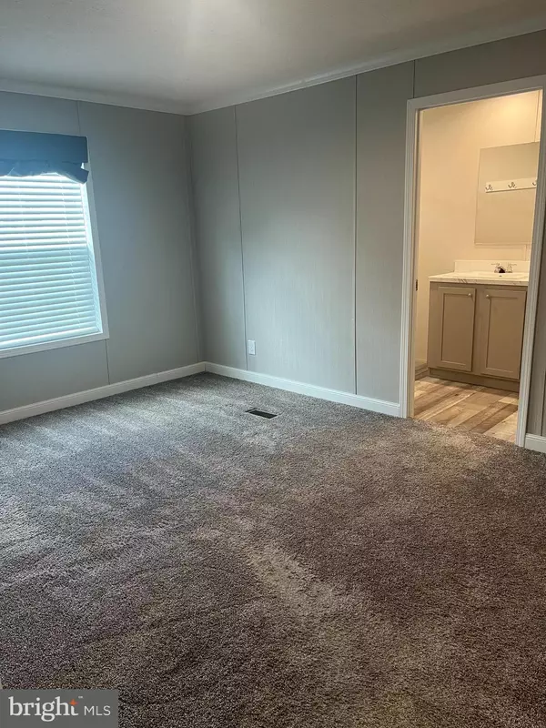 Martinsburg, WV 25401,587 ROYAL CREST DR