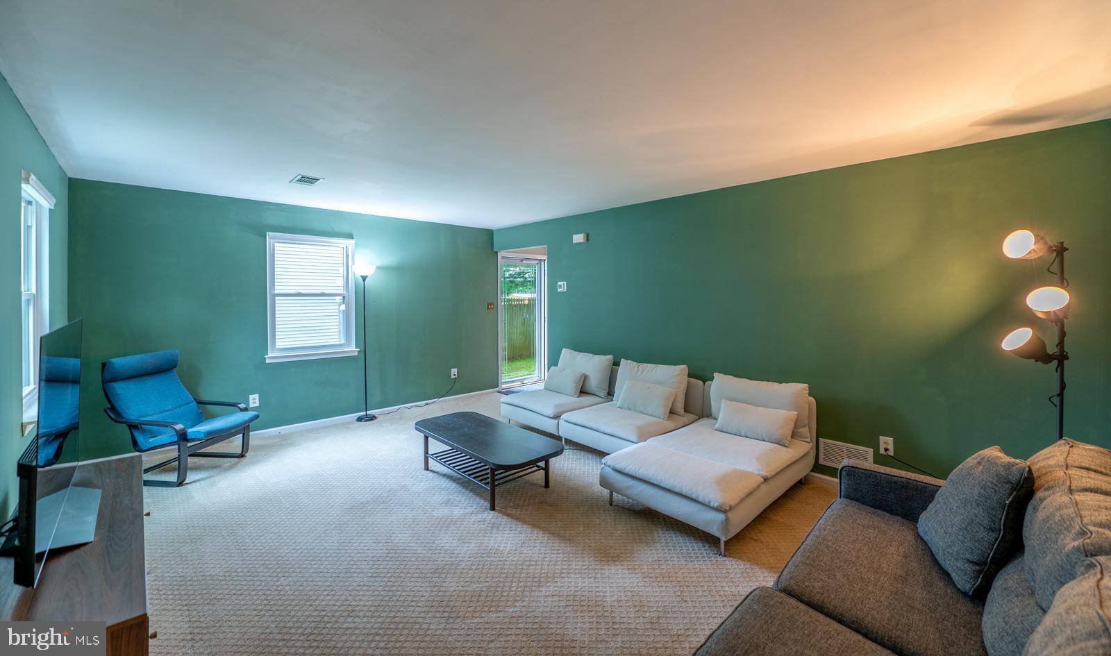 Harleysville, PA 19438,460 INDIAN CREST DR