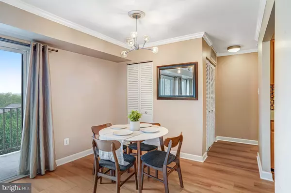 Alexandria, VA 22304,6143 EDSALL RD #J