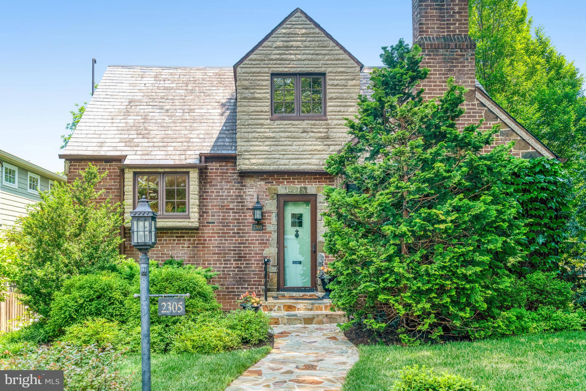 Arlington, VA 22202,2305 S INGE ST