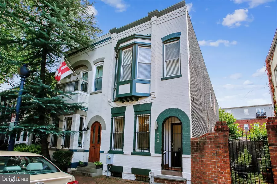 642 14TH PL NE, Washington, DC 20002