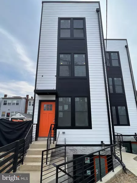 2333 FAIRLAWN AVE SE #2, Washington, DC 20020