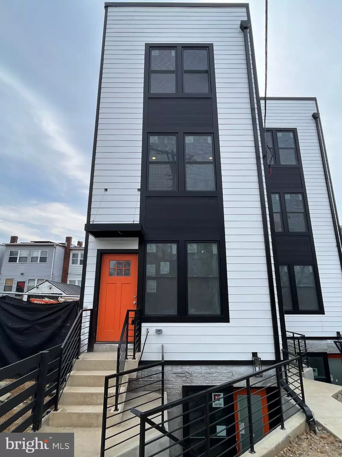 Washington, DC 20020,2333 FAIRLAWN AVE SE #2