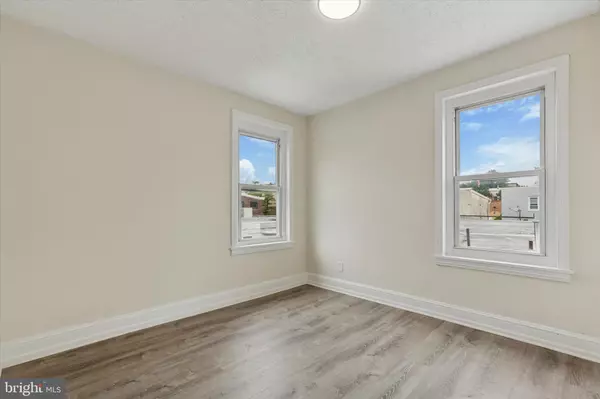 Philadelphia, PA 19128,511 CONARROE ST