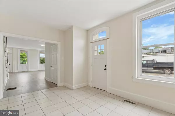 Philadelphia, PA 19128,511 CONARROE ST