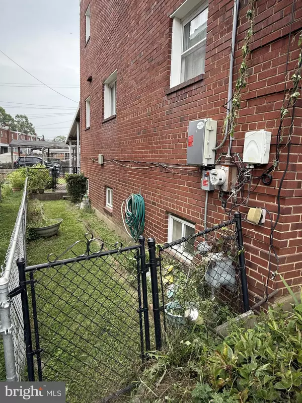 Washington, DC 20011,5908 NE 8TH ST NE