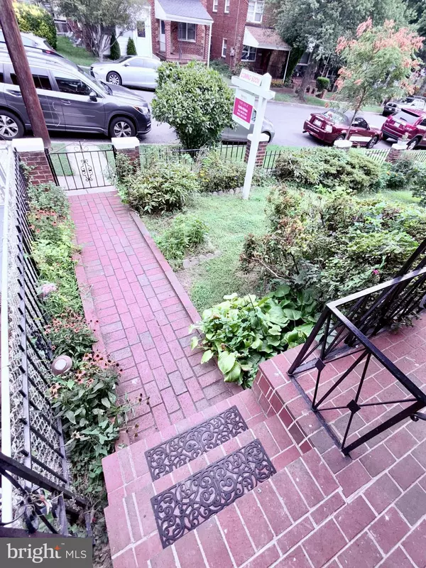 Washington, DC 20011,5908 NE 8TH ST NE