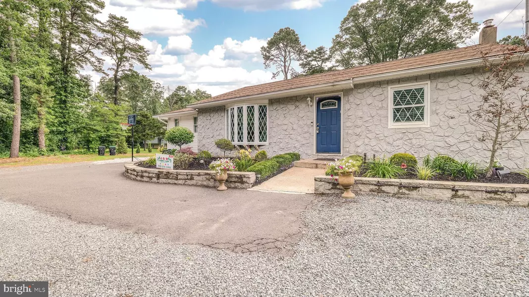 239 BLUE ANCHOR RD, Sicklerville, NJ 08081