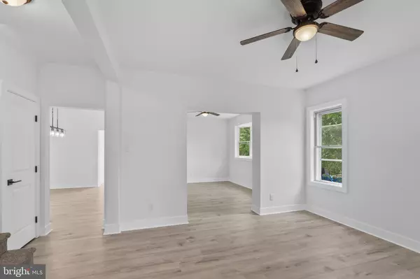 Oaklyn, NJ 08107,16 W GREENWOOD AVE