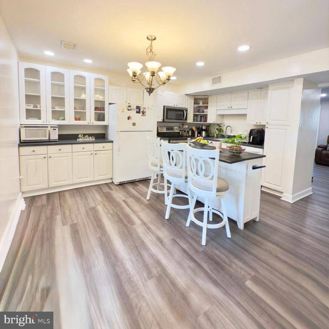 Manassas, VA 20110,9913 HAMPTON RD
