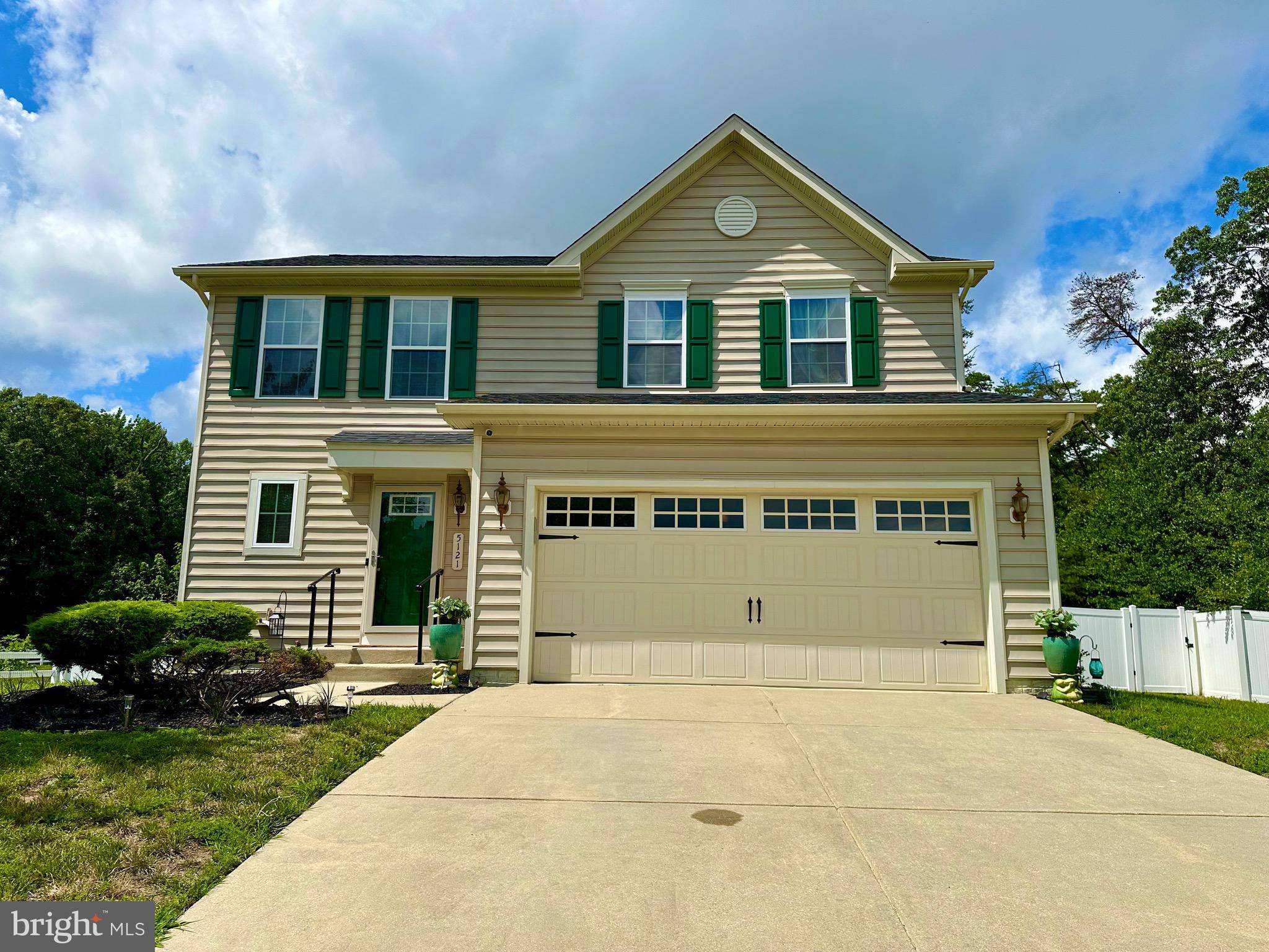 Waldorf, MD 20602,5121 ROYAL BIRKDALE AVE