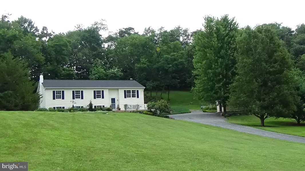 1143 BOWER RD, Shermans Dale, PA 17090