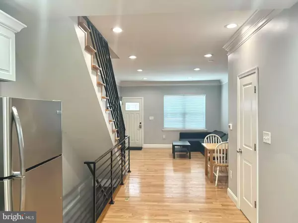 Philadelphia, PA 19145,2109 S ROSEWOOD ST