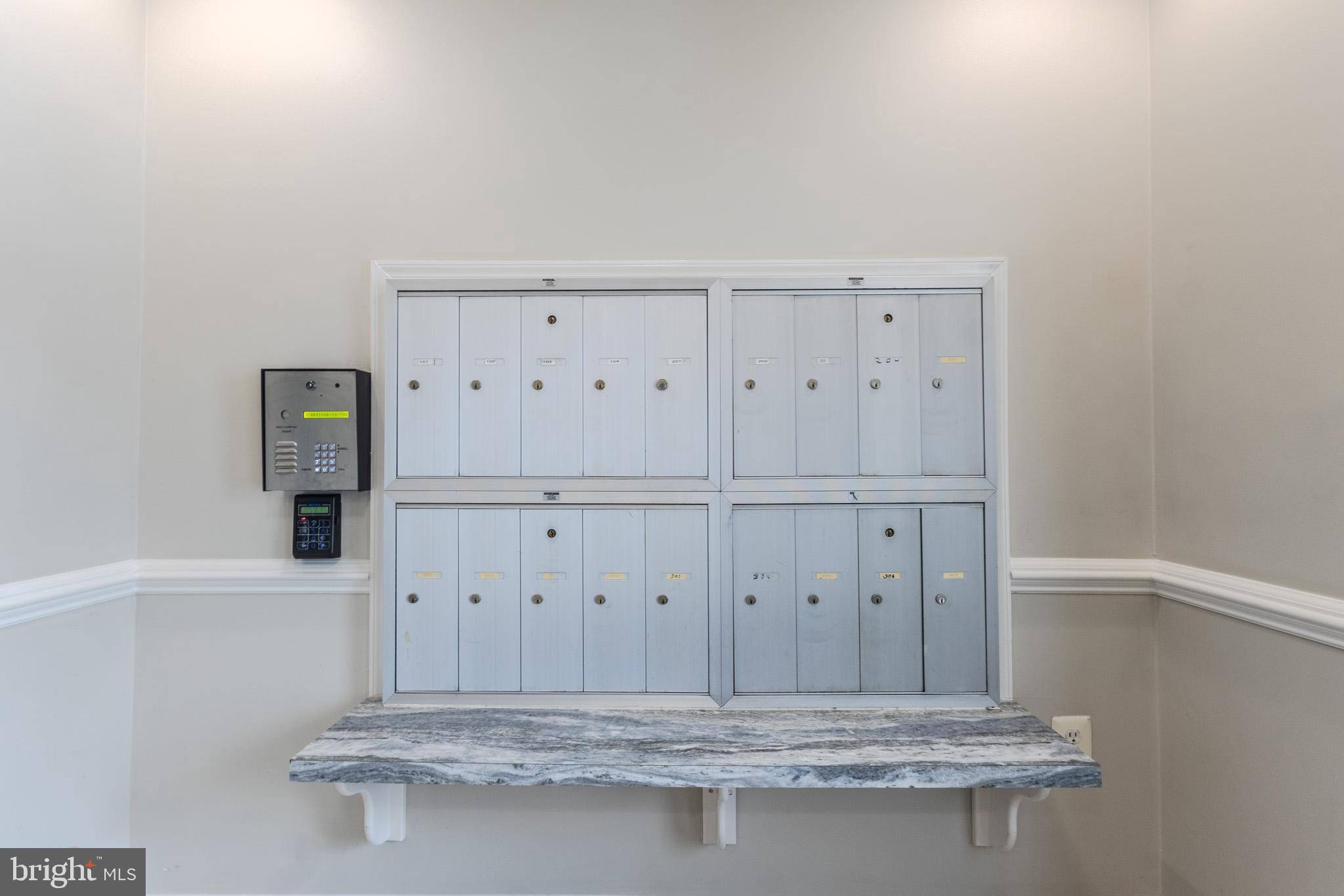 Edgewater, MD 21037,421 HAMLET CLUB DR #301