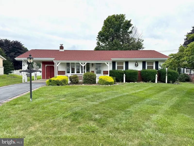 212 W GRANT AVE, Myerstown, PA 17067