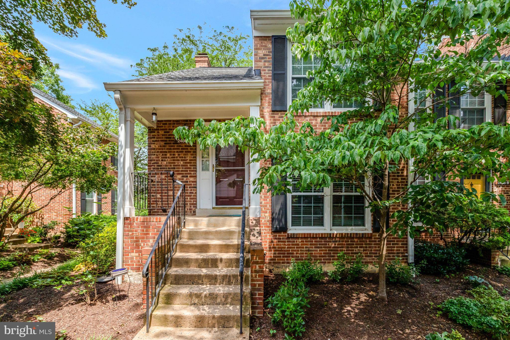 2408-A S WALTER REED DR S #1, Arlington, VA 22206