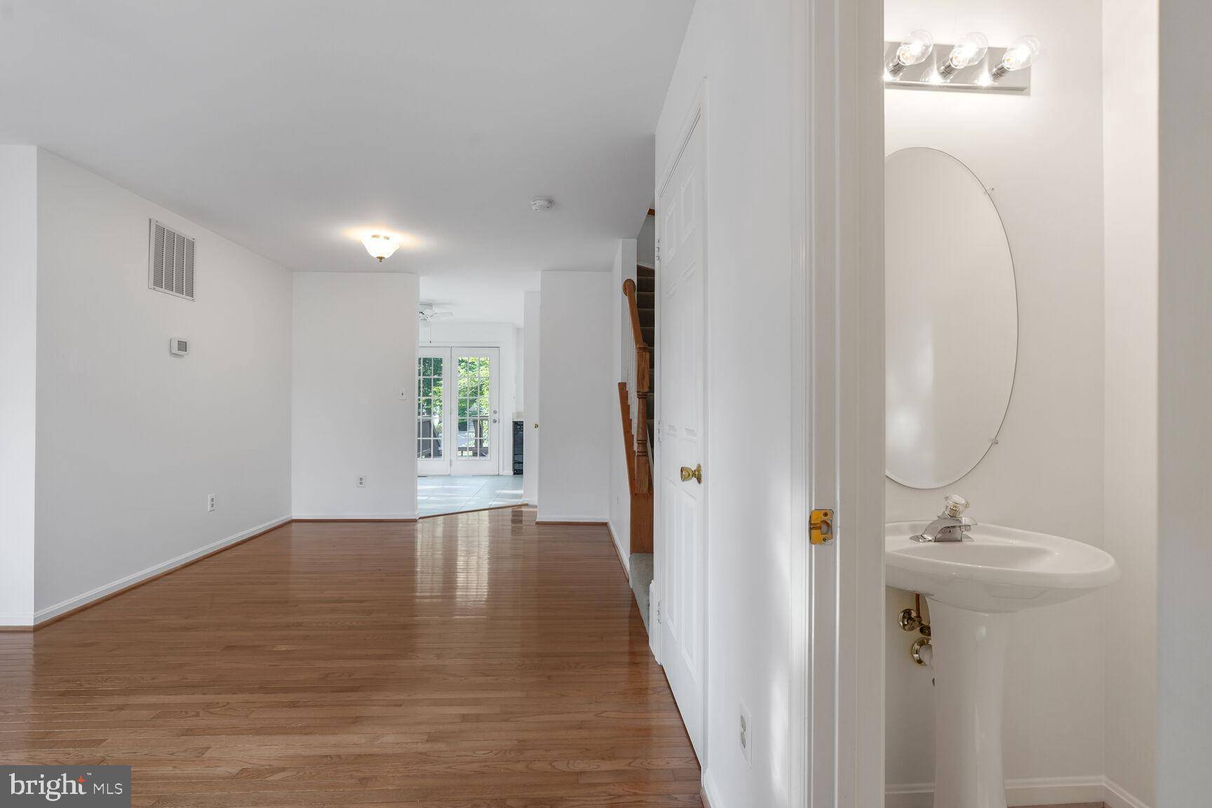 Centreville, VA 20121,14188 AUTUMN CIR