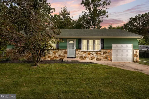 Williamstown, NJ 08094,930 BIRCH LN