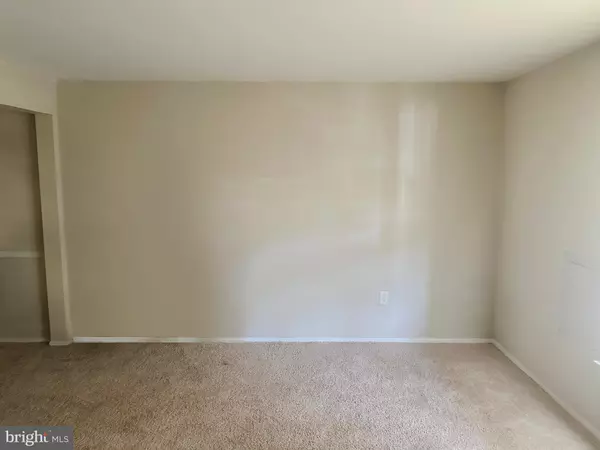 Clementon, NJ 08021,1743 HYBRID PL