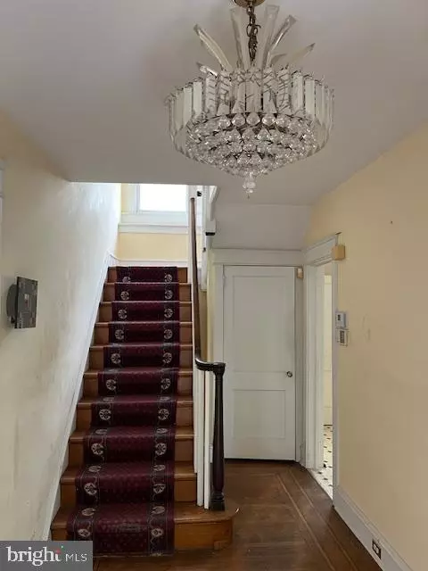 Upper Darby, PA 19082,413 BROADVIEW RD