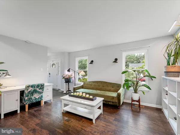 Herndon, VA 20170,1420 BAYSHIRE LN