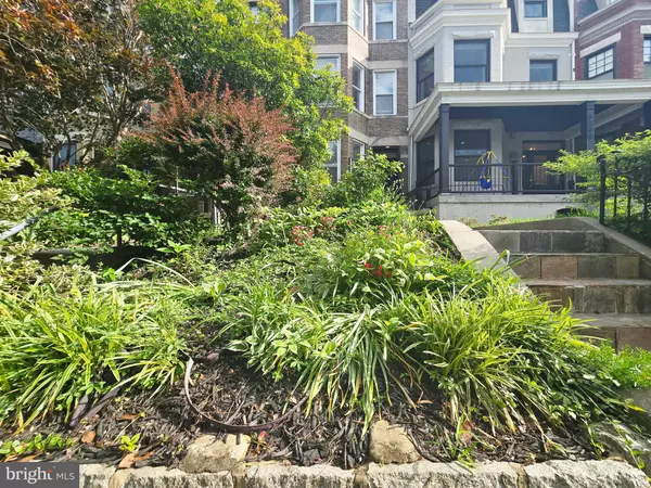 Washington, DC 20009,1228 FAIRMONT ST NW