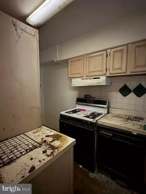 Washington, DC 20019,128 53RD ST SE