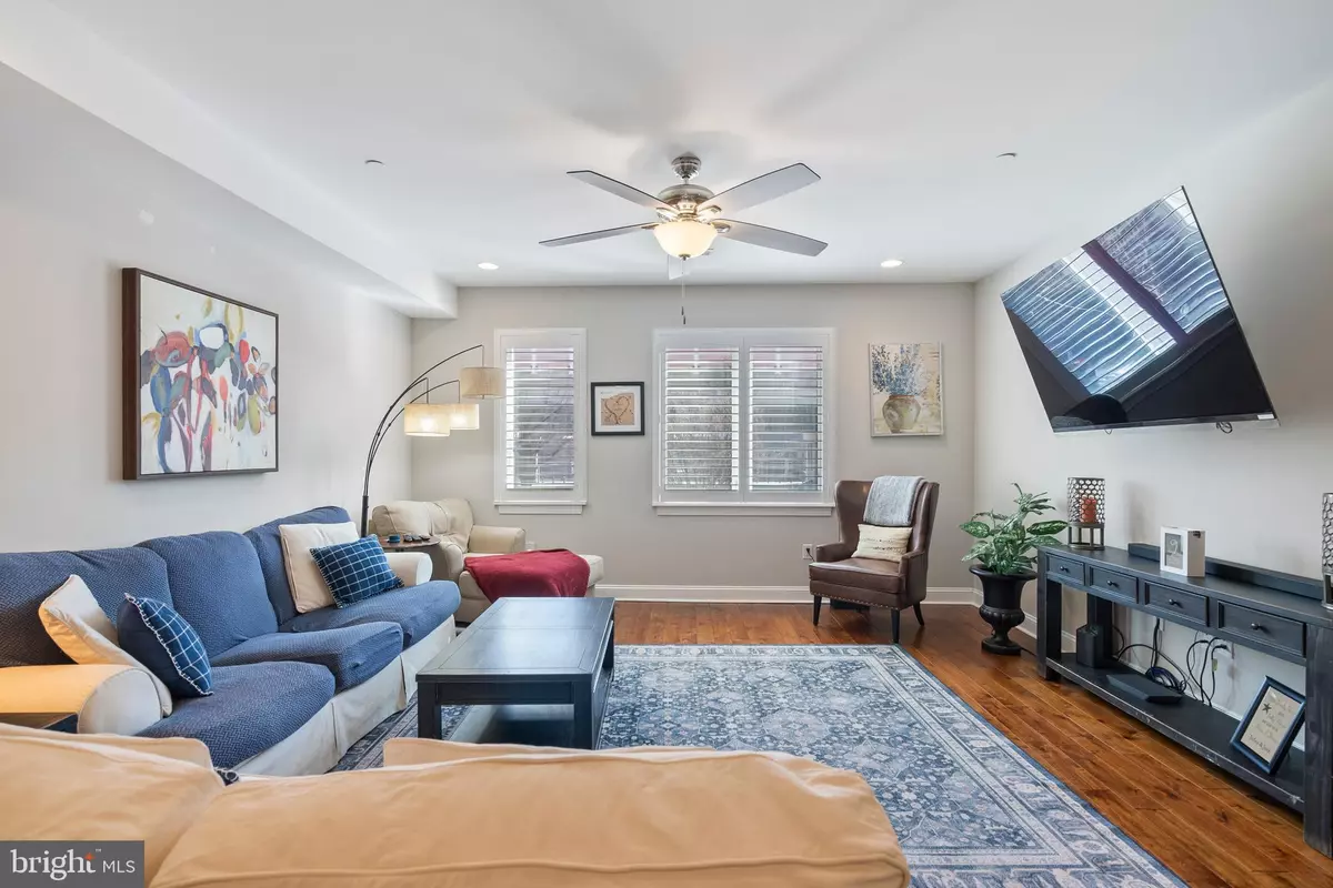 Philadelphia, PA 19147,1422 S FRONT ST