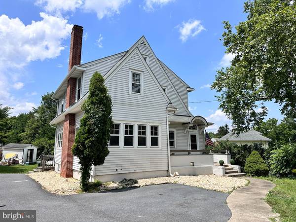 1727 NEW HOLLAND PIKE, Lancaster, PA 17601