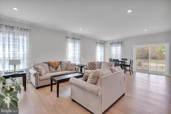 Williamstown, NJ 08094,167 PRESLEY WAY