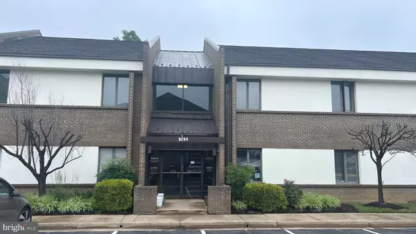 8294-D OLD COURTHOUSE RD #32, Vienna, VA 22182