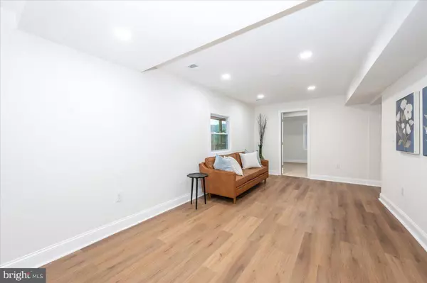 Berkeley Springs, WV 25411,516 WILKES ST